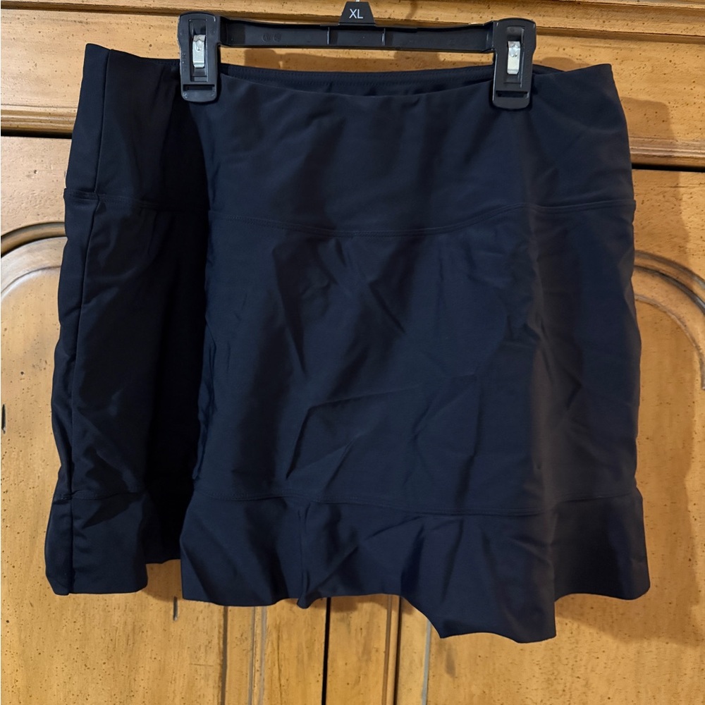 Soothfeel Black Ruffled Swim Skirt- XL